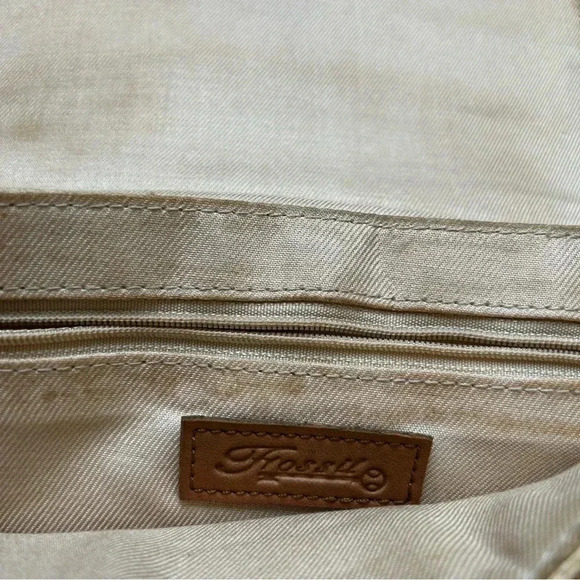 Fossil - Embroidered Straw Crossbody Bag - Picture 4 of 5